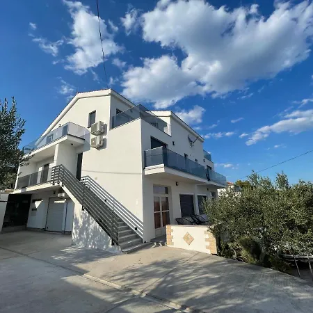Eva Apartment 2 Trogir Exterior photo