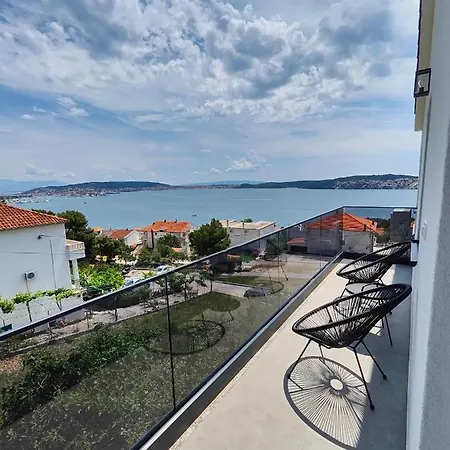Eva Apartment 2 Trogir Exterior photo